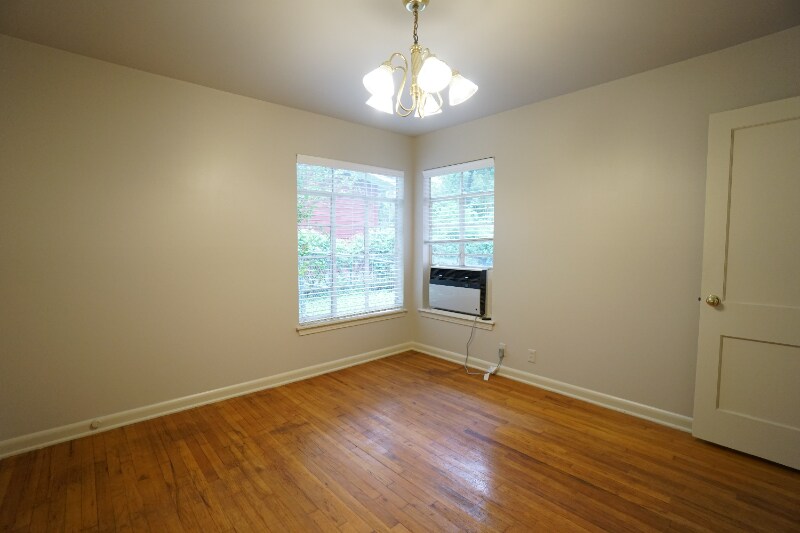 Building Photo - 322 Altgelt Ave
