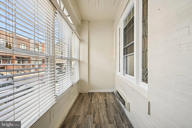 Building Photo - Modern 3-Bedroom Home Near University City...
