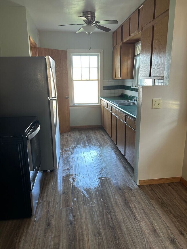 Building Photo - Updated 3-Bedroom Home