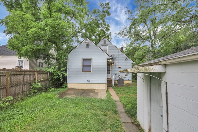 Building Photo - 1275 E Weber Rd