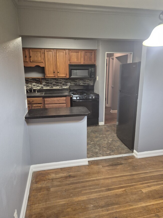 Building Photo - 1539 Comet Dr