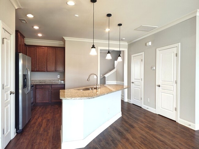 Building Photo - Charming Townhome located in the Settlers Landing Community in Concord NC!
