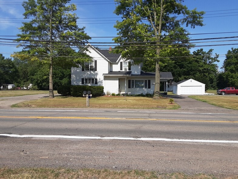 Street View - 3329 Sashabaw Rd