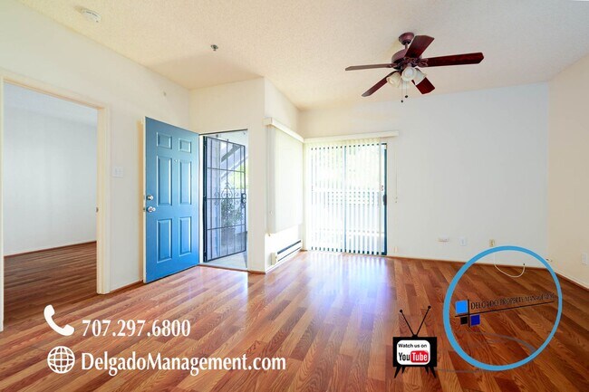 Building Photo - Glen Cove 2 bedroom condo