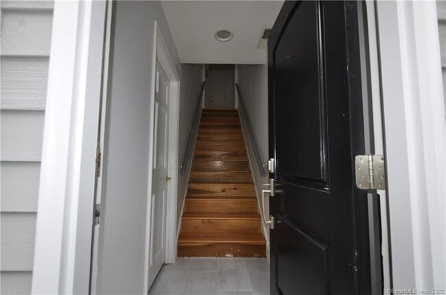 Building Photo - 1500 Redding Rd