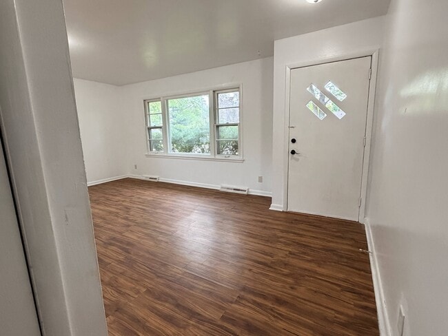 Building Photo - 4902 Altem Cir