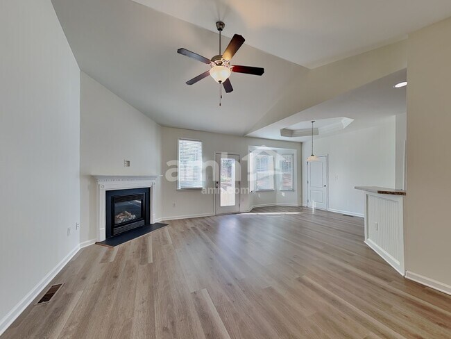 Building Photo - 192 Meadow Loop Dr