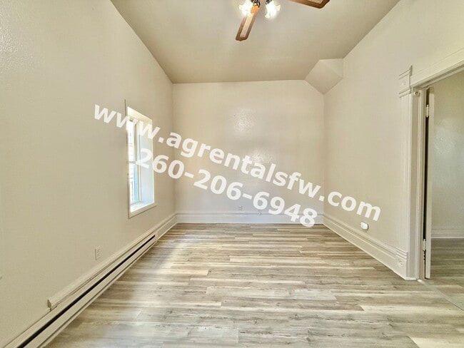 Building Photo - 110 S Cowen St Exd