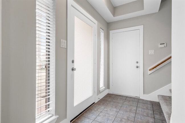 Building Photo - 9716 Linkmeadow Ln