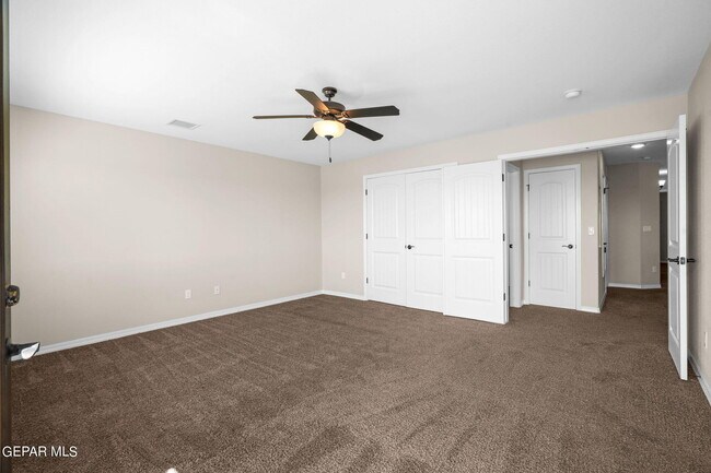 Building Photo - 7877 Enchanted View Dr