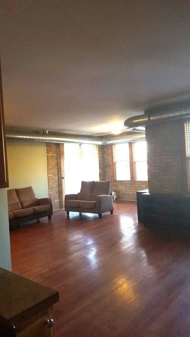 Building Photo - 1657 W Pratt Blvd