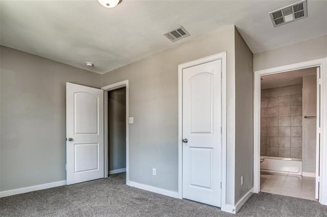 Building Photo - 3266 Wexford Dr