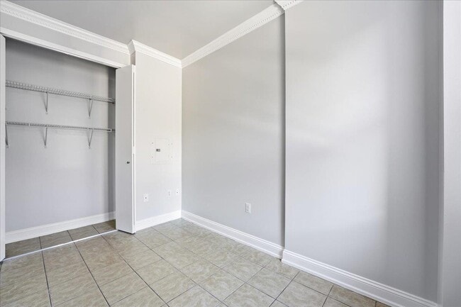 Building Photo - 3-5 Potter Pl