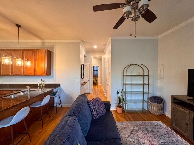 Building Photo - 1951 N Whipple St