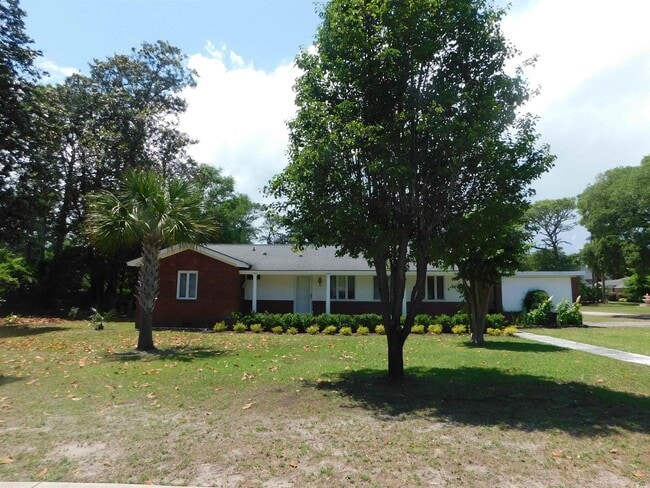 Building Photo - 611 Calhoun Rd