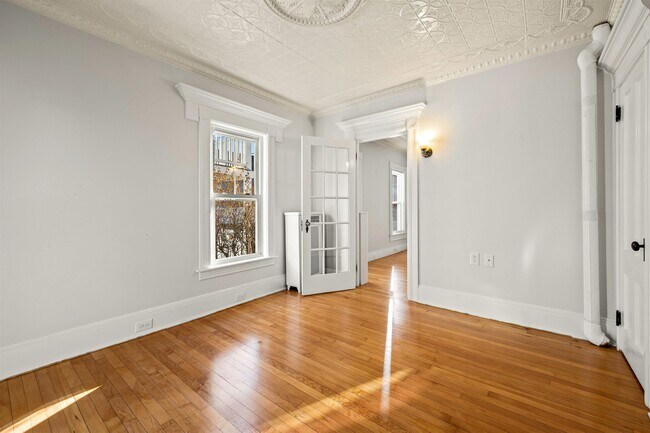 Building Photo - 26 Reservoir Ave