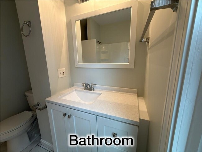 Building Photo - 38 Rebekah St