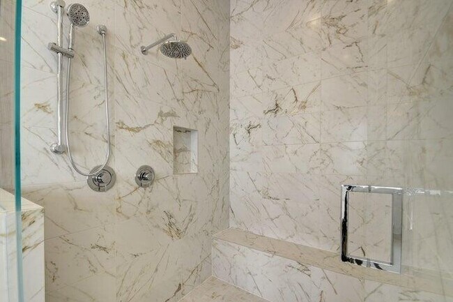 Building Photo - 12832 Veneto Springs Dr