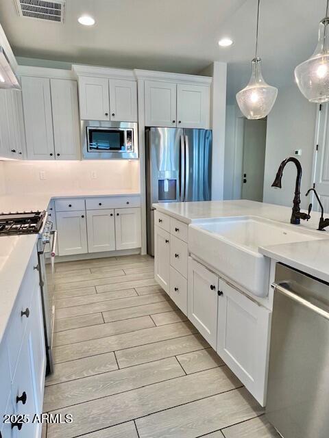 Building Photo - 4051 S Marin Dr