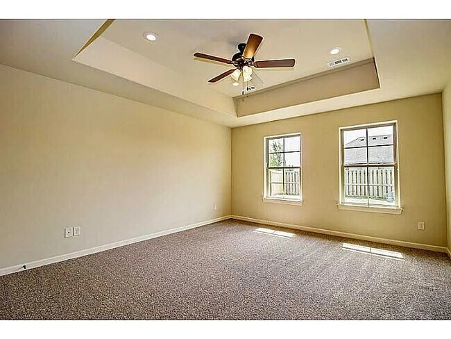 Building Photo - 1040 Messina Way