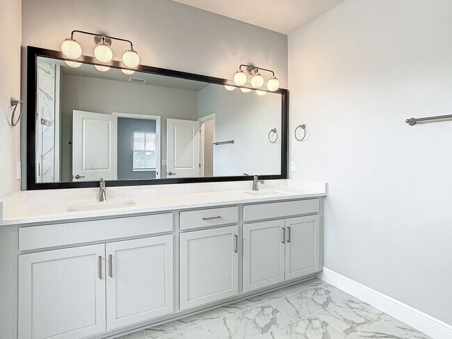 Building Photo - Wesley Chapel, Florida Executive home