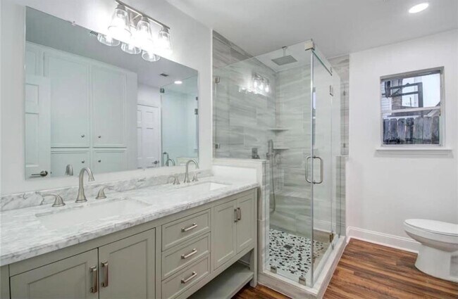 Building Photo - 17211 Rolling Creek Dr