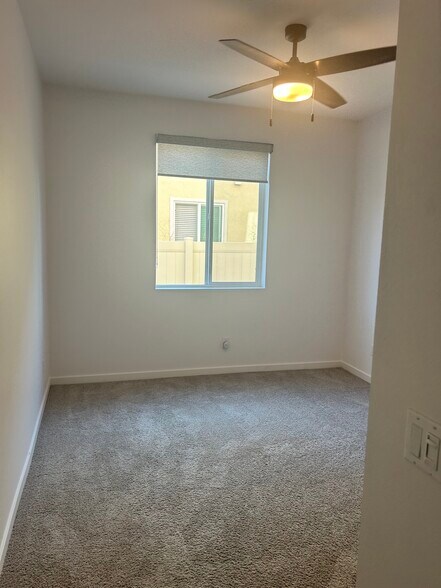 Bedroom downstairs - 36966 Arezzo Ct