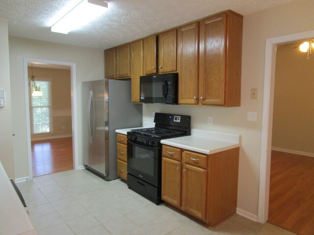 Building Photo - 73 Maplelake Ct