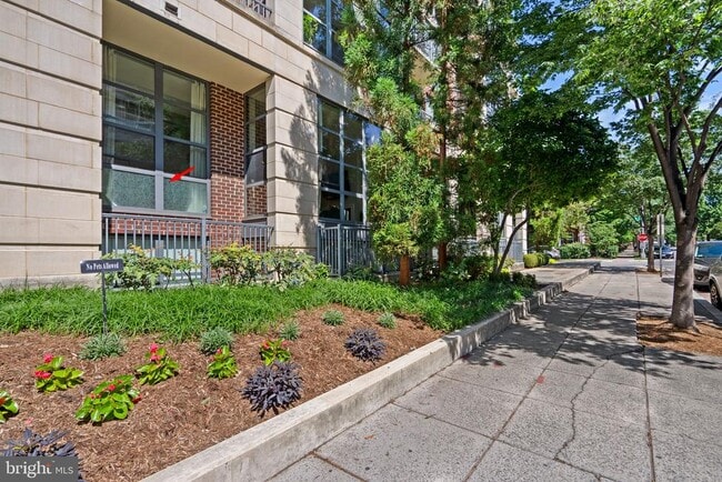 Building Photo - 2020 12th St NW