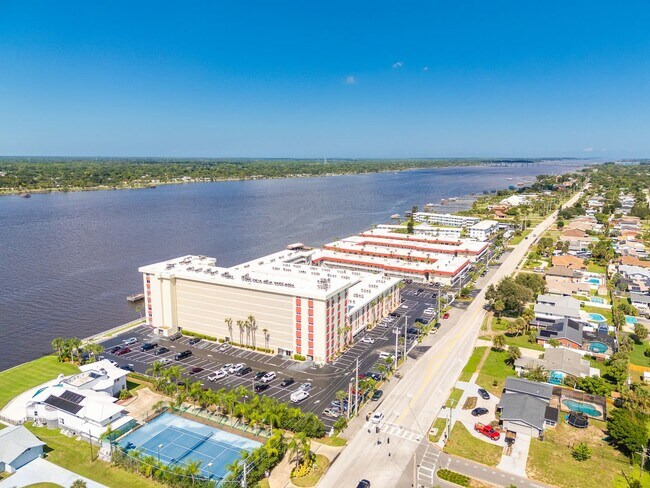 Building Photo - Riverfront 1-Bedroom Condo with Intracoastal Views – Daytona Beach, FL