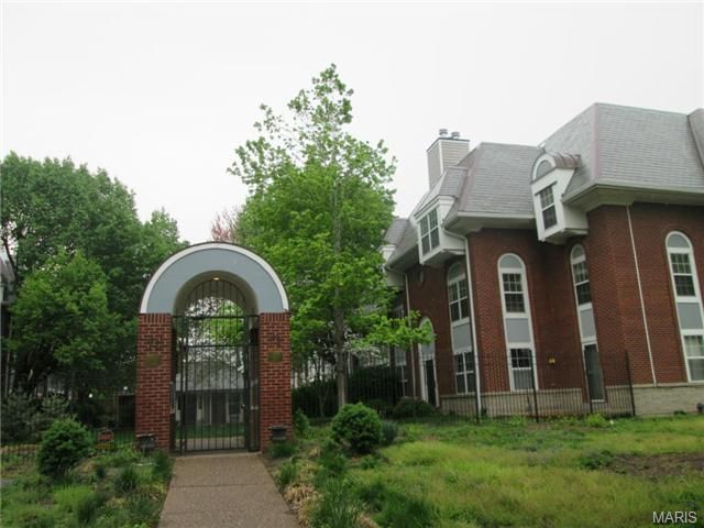Primary Photo - 4225 W Pine Blvd