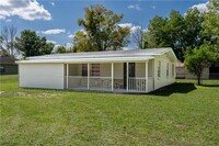Building Photo - 2352 Sunnyview Dr