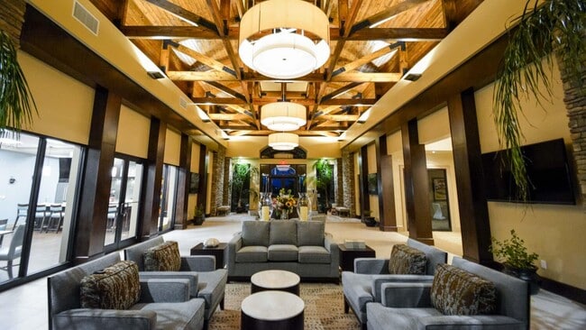 Building Photo - 10295 SW Indian Lilac Trail