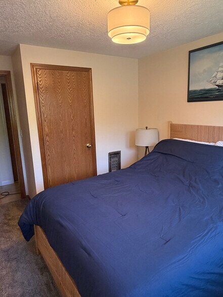 Bedroom 2 - 1233 Nehalem Ave