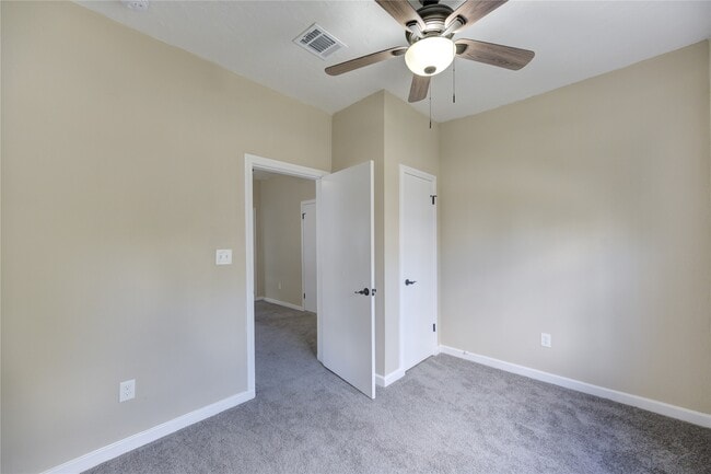 Building Photo - 306 Morris St