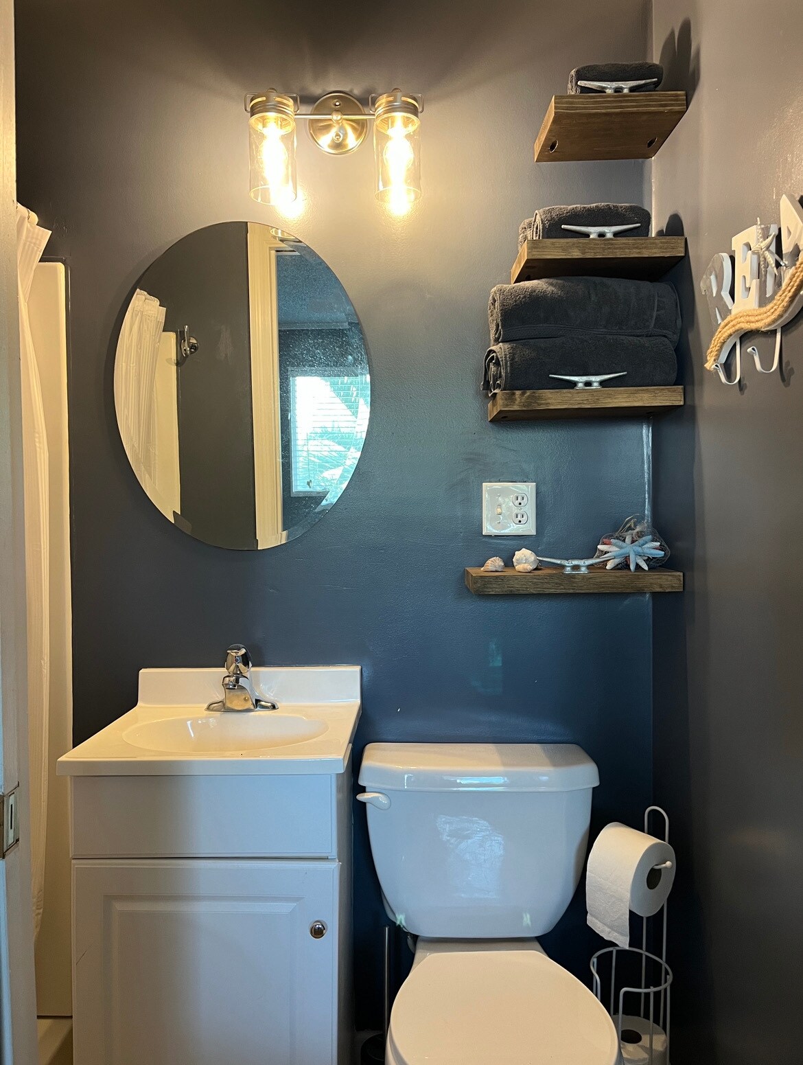 Building Photo - 1919 Spring St