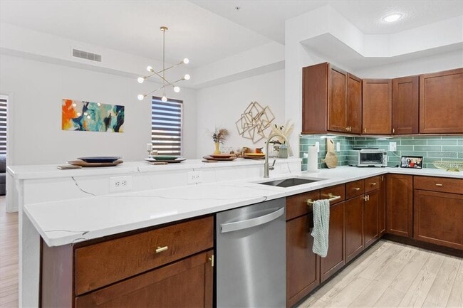 Building Photo - 642 Wells Ct