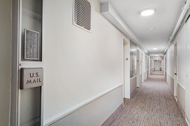Building Photo - 201 St Pauls Ave