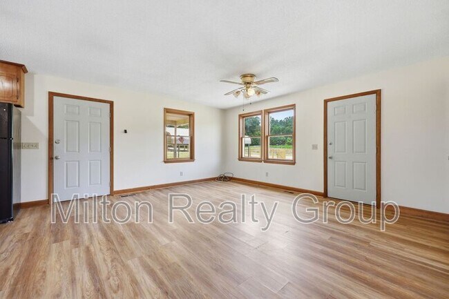 Building Photo - 763 Tingen Rd