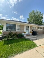 Building Photo - 605 N Main St