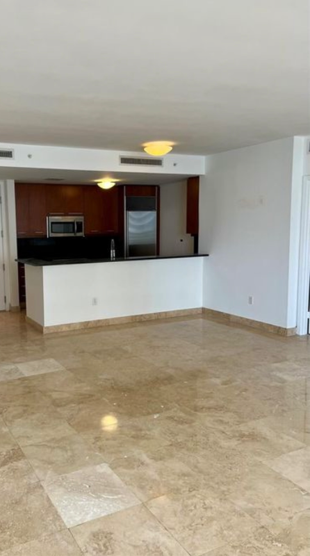 Building Photo - 901 Brickell Key Blvd