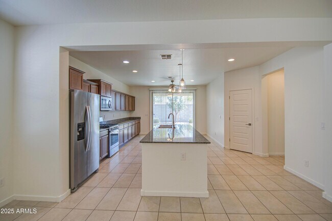 Building Photo - 36217 N Urika Dr