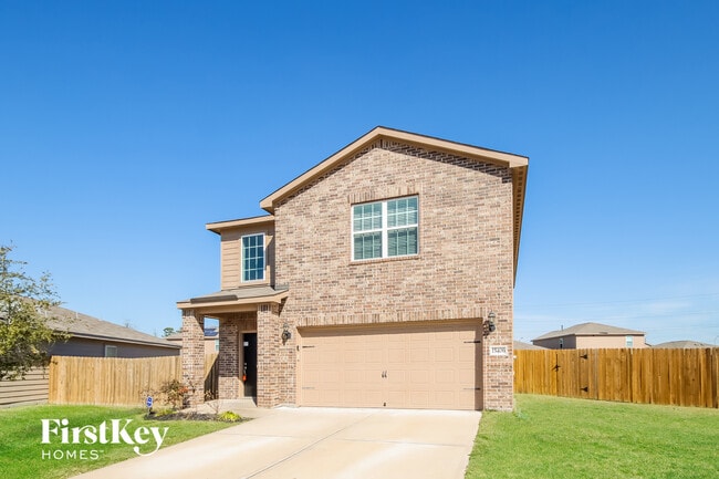 Building Photo - 15406 River Ends Dr