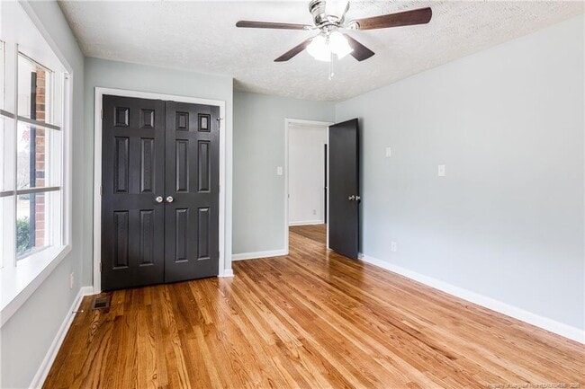Building Photo - 909 Kaywood Dr