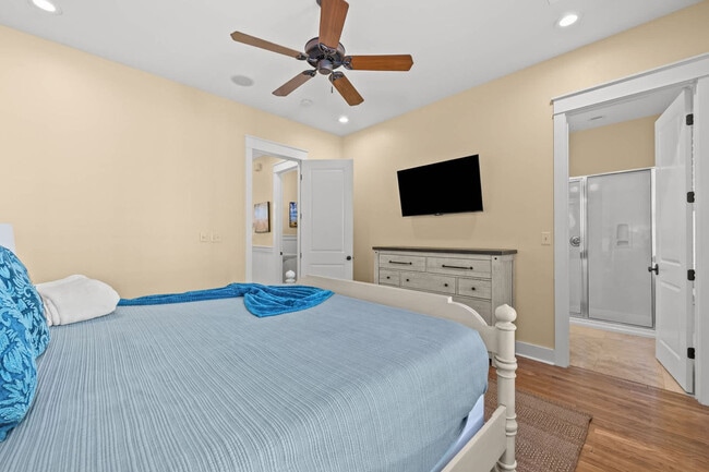 Building Photo - 2469 Bungalo Ln