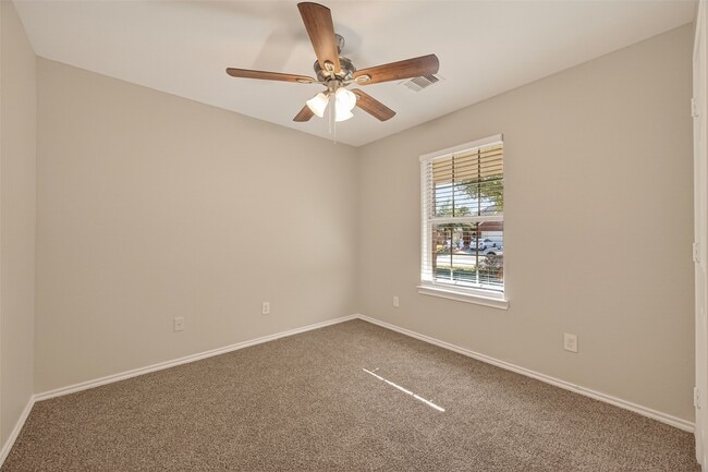 Building Photo - 2730 Morgensen Dr