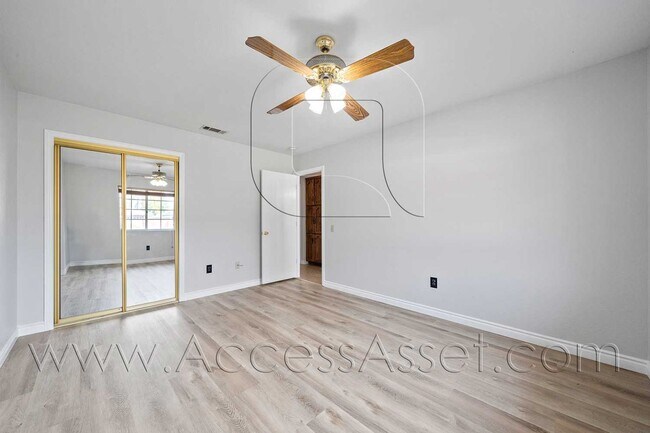 Building Photo - Hemet Rental with Attached Garage, Fireplace & Private Backyard
