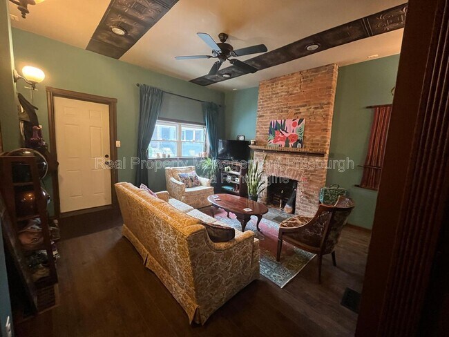 Building Photo - 297 42nd St