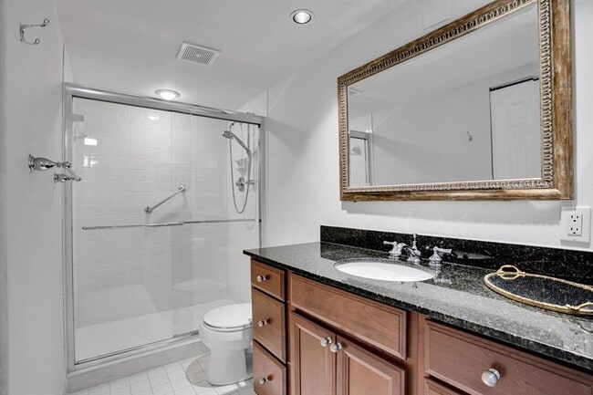 Building Photo - 2002 Granada Dr