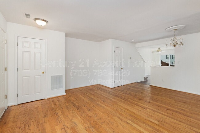 Building Photo - 45425 Clarkes Crossing Square